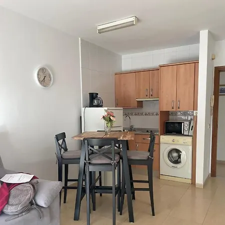 En El Centro De Nerja. Apartment *