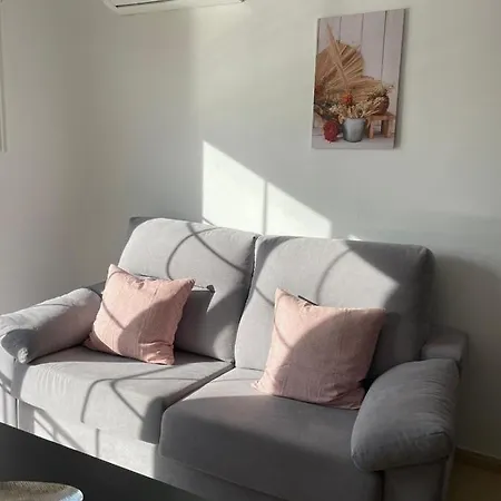 Apartment En El Centro De Nerja. *